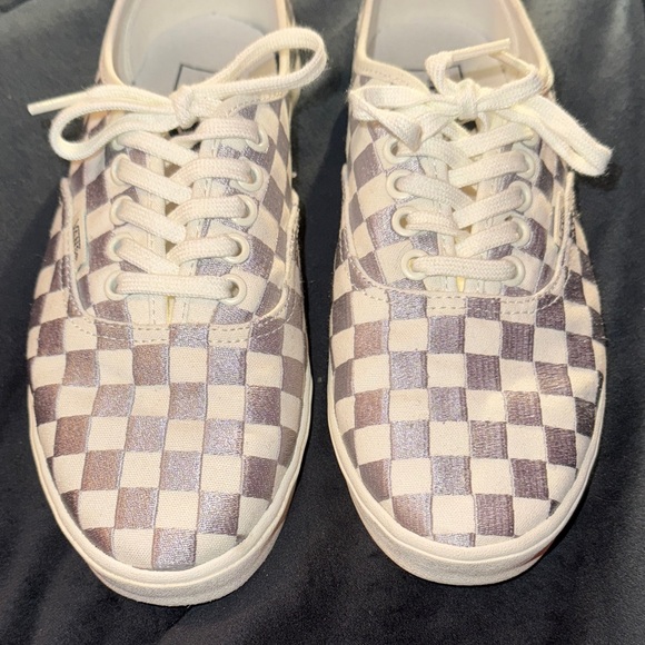 Vans Sneakers Men’s 6.5 Women’s Size 8 Silver & White Checker board Checkered GU - Picture 2 of 13
